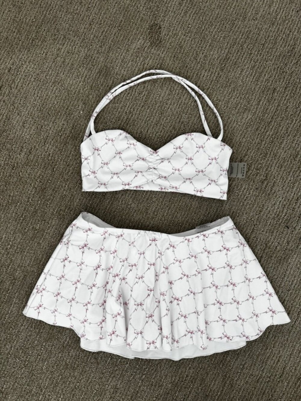 Cosette di Ames White and Pink Bow Skort and Sports Bra Set - Small - Picture 5 of 8